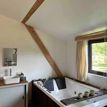 Cosy Boise Solaire, Balneo Bath Et Toilette Seche A La Ferme *
